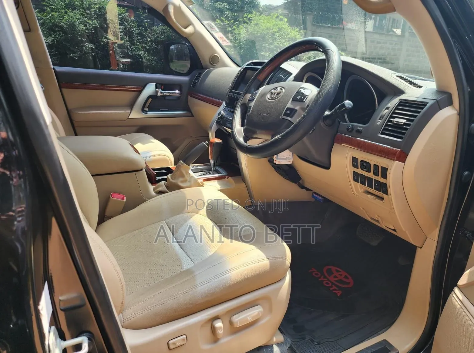 Toyota Land Cruiser 4.5 V8 VXR 2013 Black