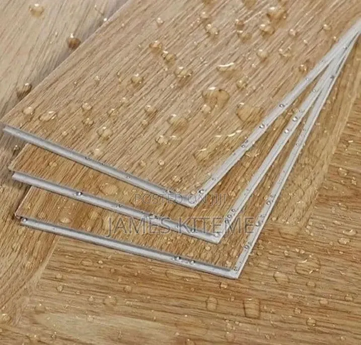 Woodlike SPC Interlocking Flooring Tiles