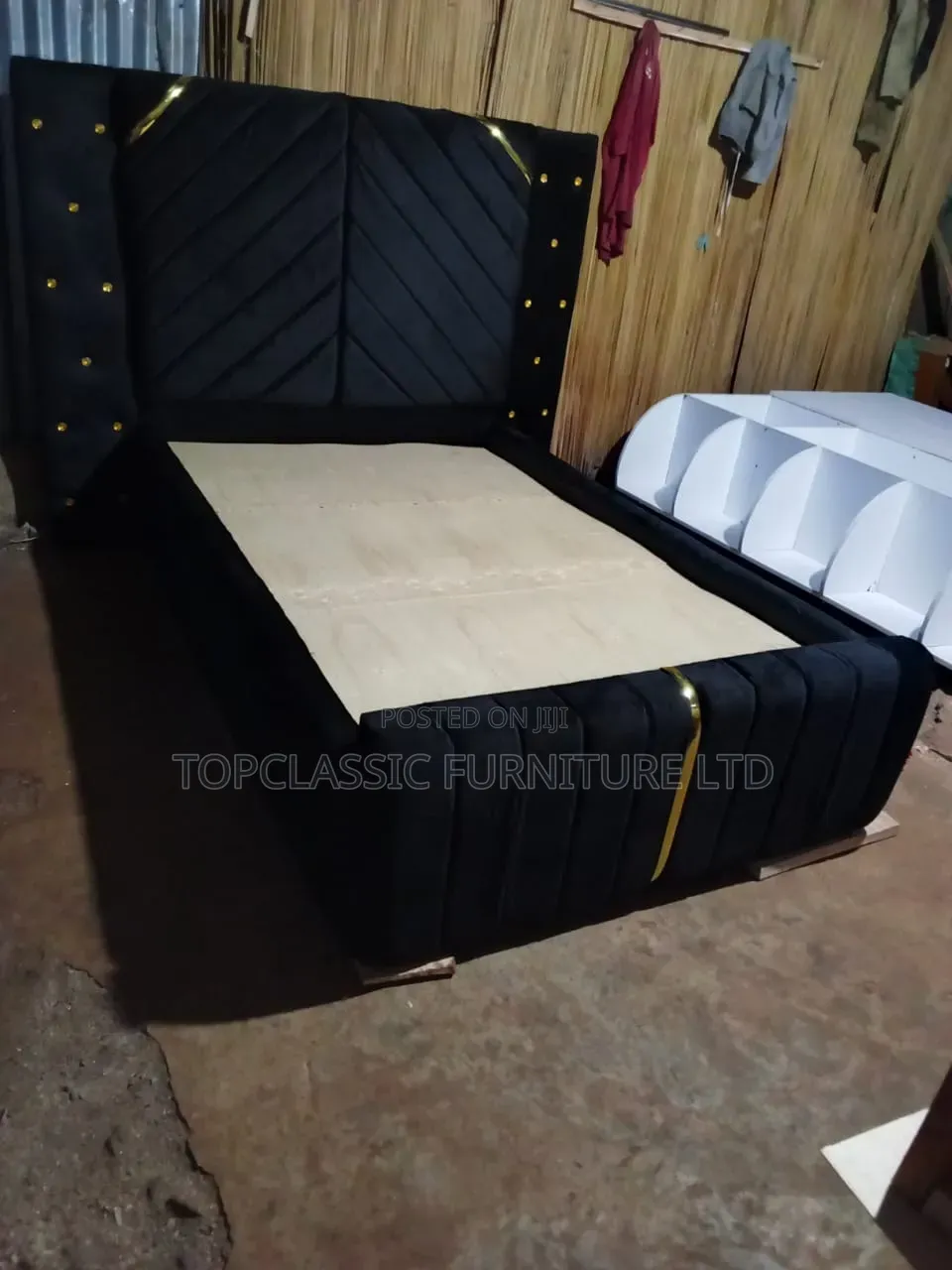 5x6 Cream Cheese Bed