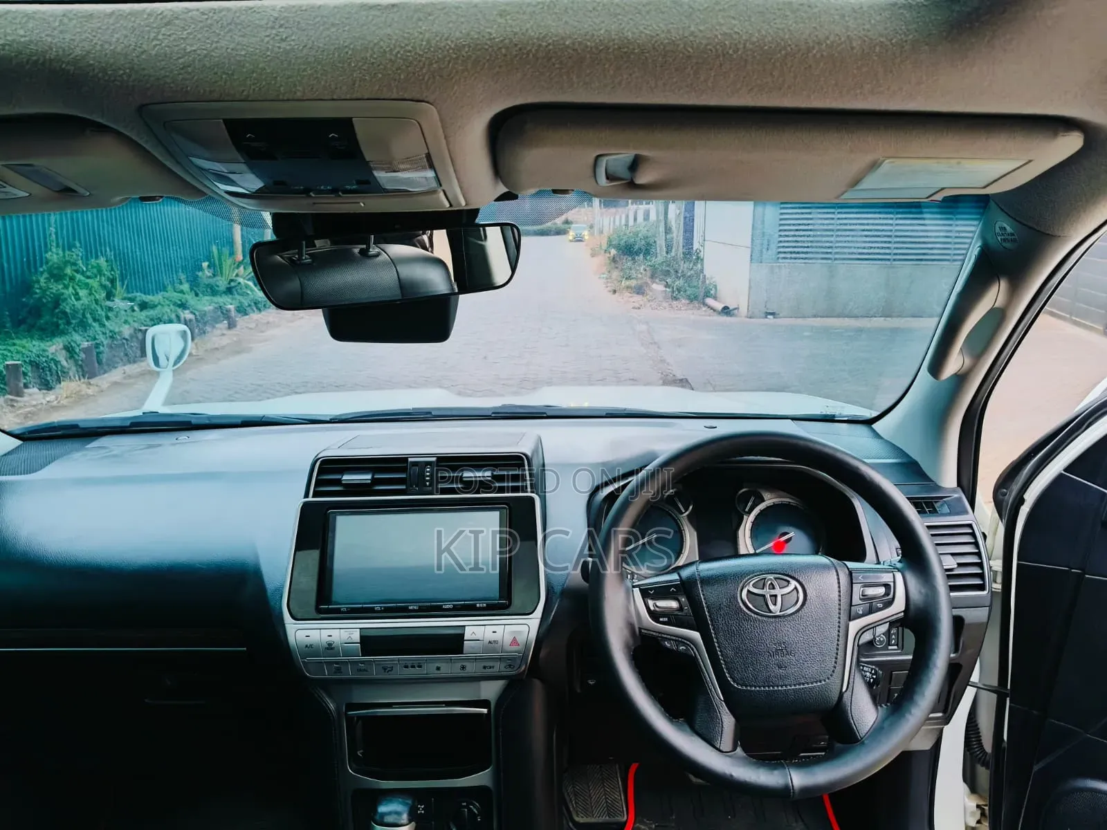 Toyota Land Cruiser Prado 2018 Pearl
