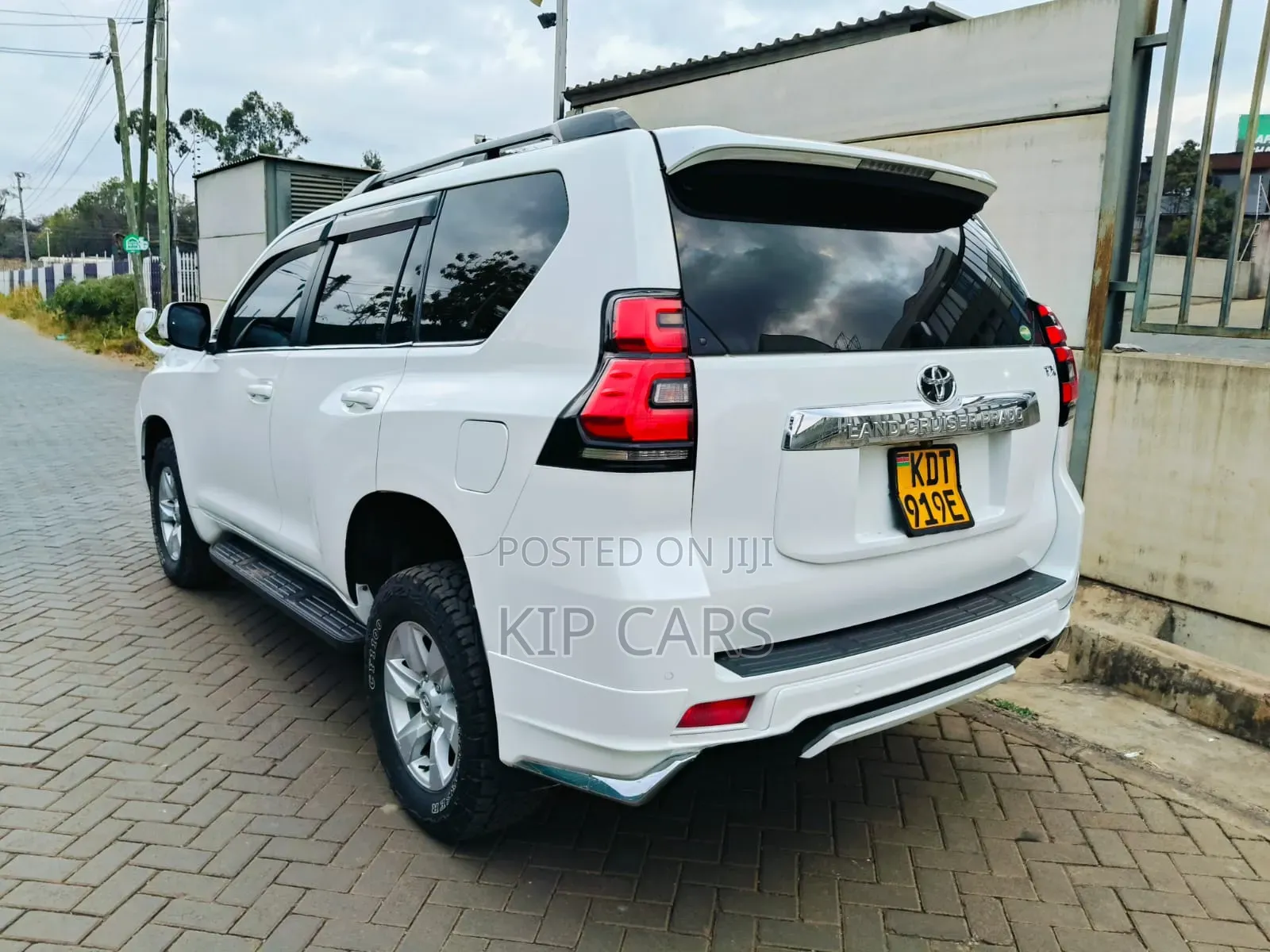 Toyota Land Cruiser Prado 2018 Pearl