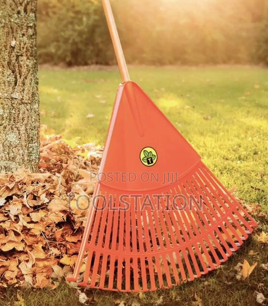 Leaf Rake Giant Plastic 26 Teeth Wood Handle 120cm Original Tramontina