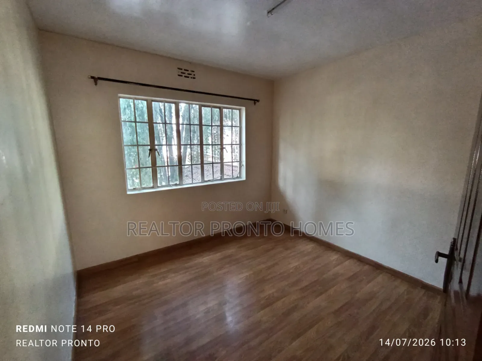 Commercial 6 Bedrooms House for Office Use