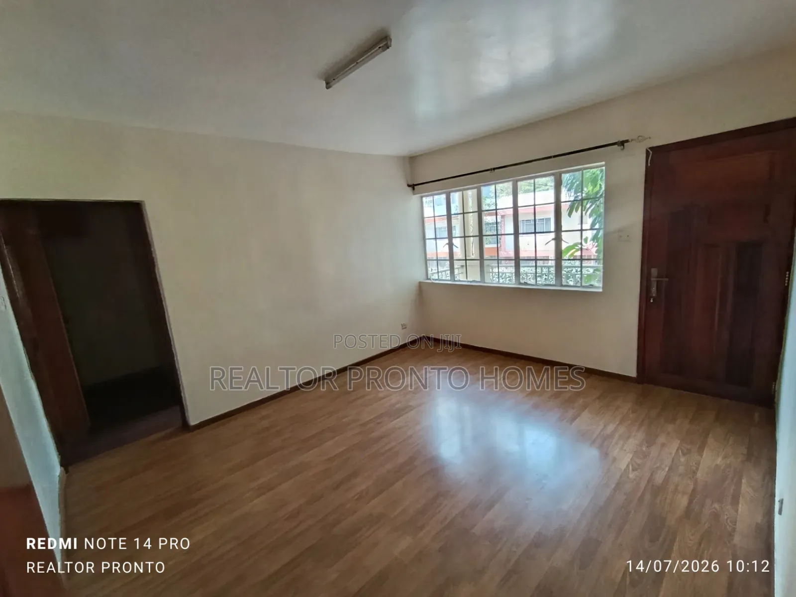 Commercial 6 Bedrooms House for Office Use