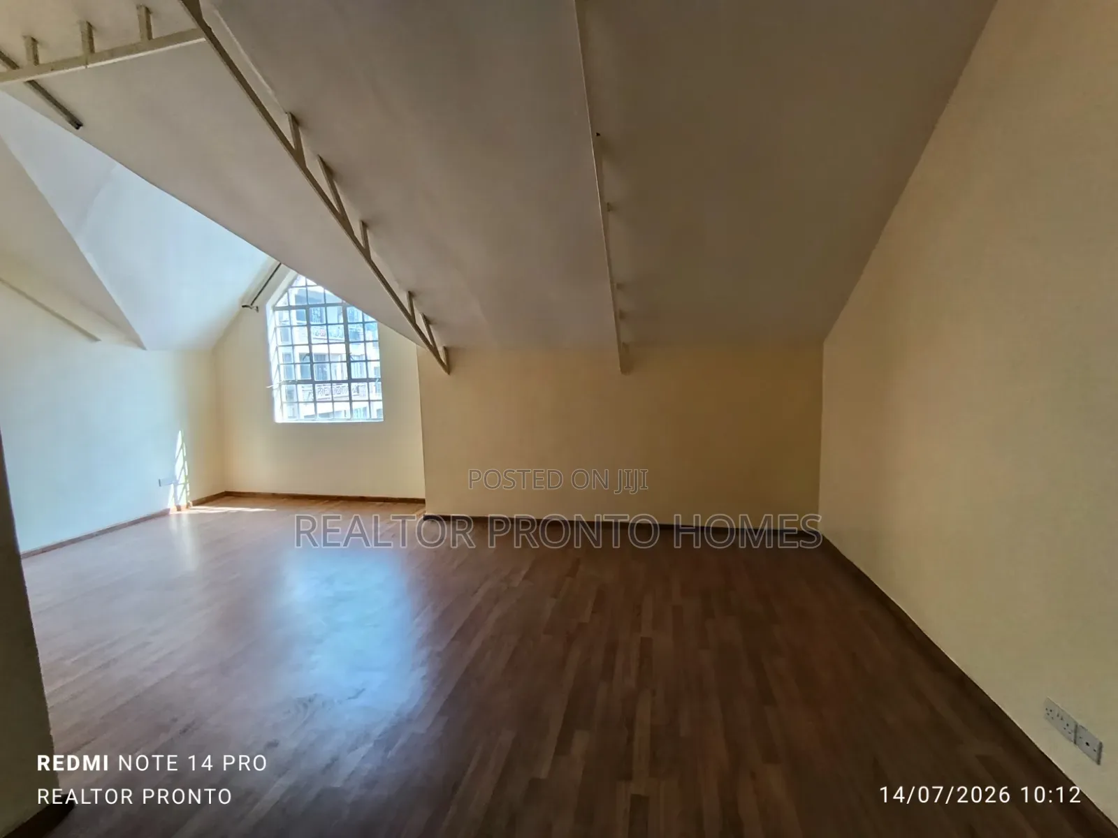 Commercial 6 Bedrooms House for Office Use