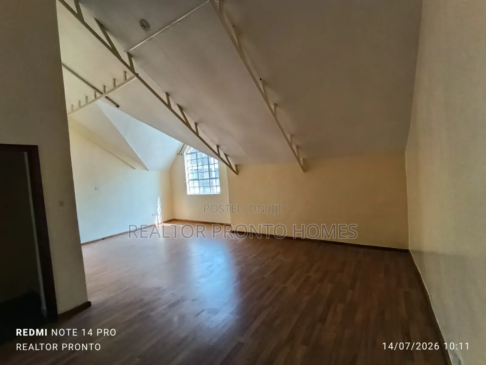 Commercial 6 Bedrooms House for Office Use