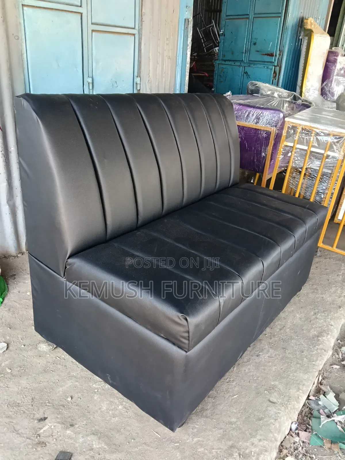 5 Fit Coach in Black Colour