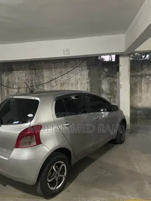 Toyota Vitz 2007 Silver