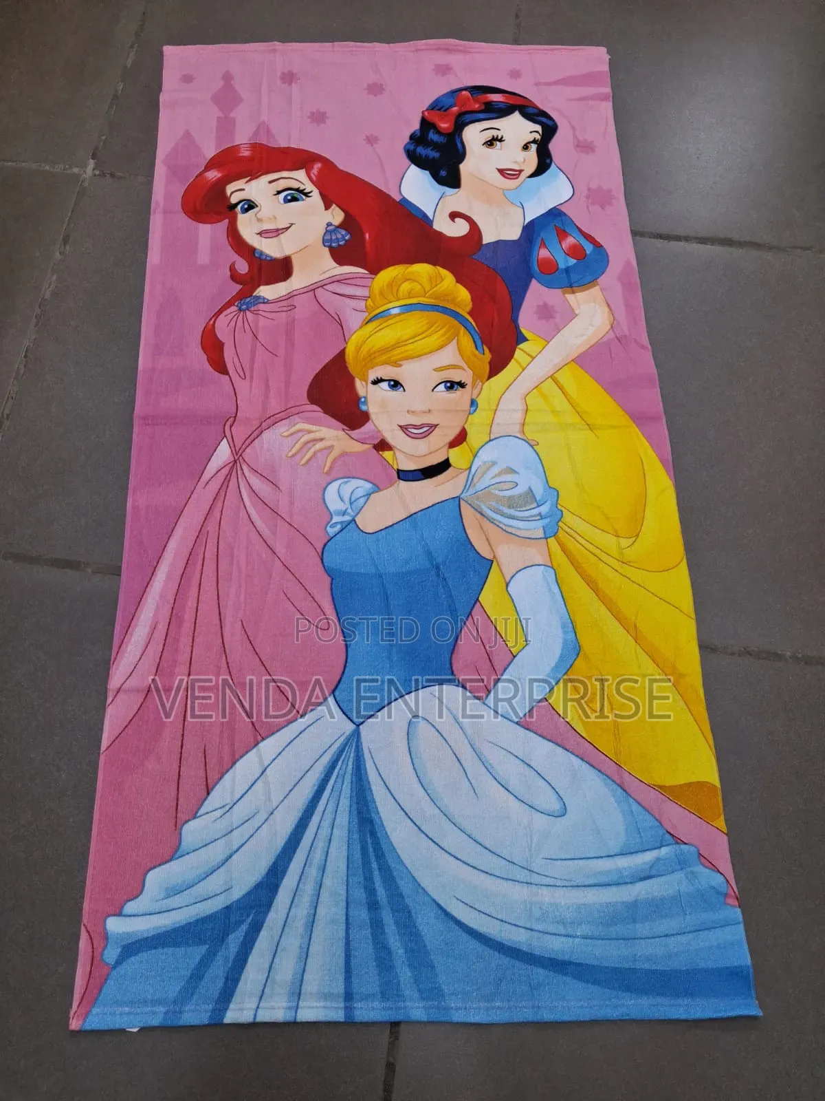 Themed Cartoon Girls Towel