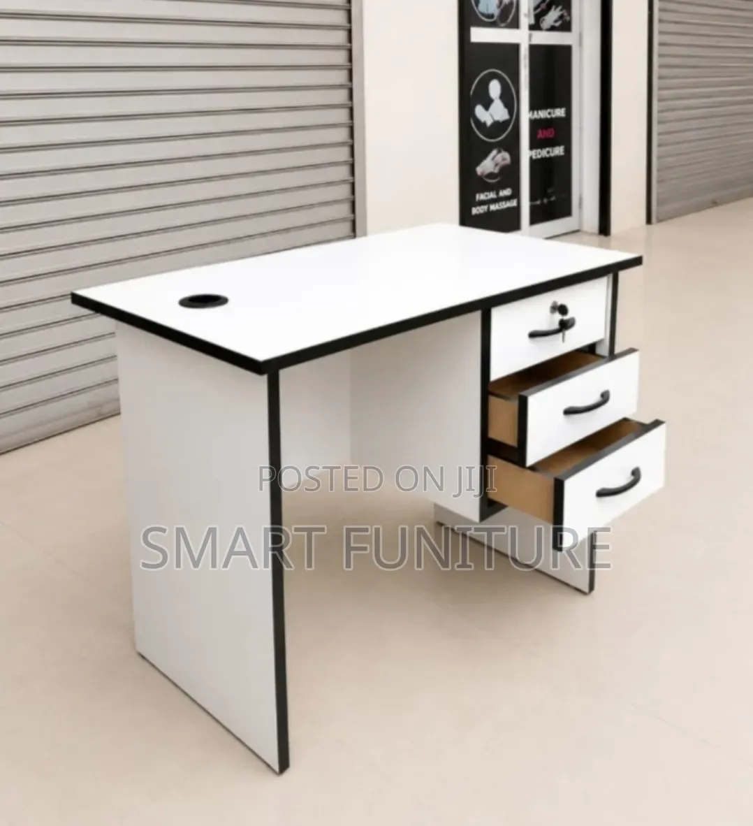 EXECUTIVE Wooden Office Desk - White