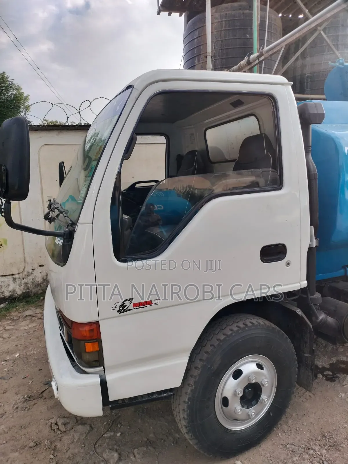 Isuzu NQR Local