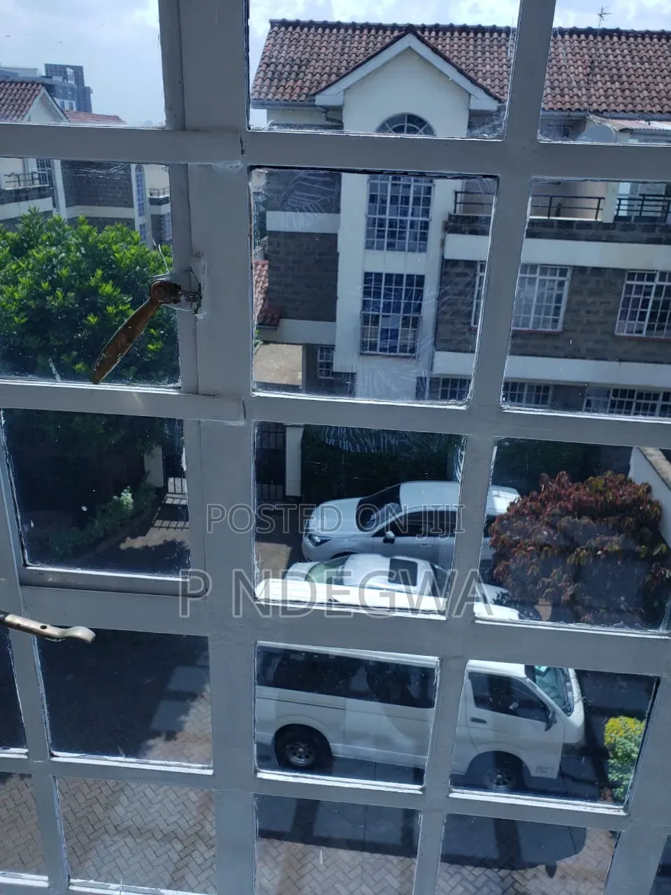 6bdrm Maisonette in Next To Garden City, Allsops for sale