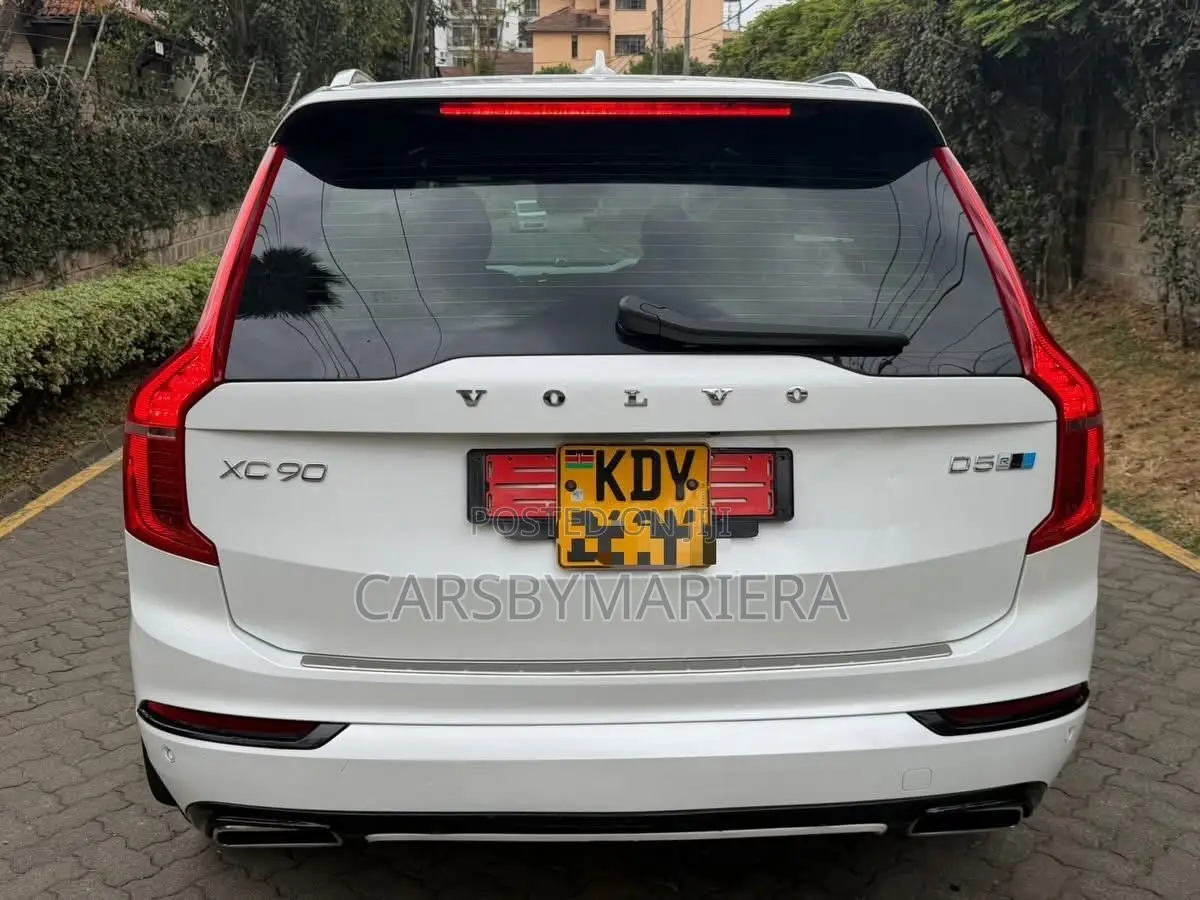 Volvo XC90 T5 R-Design AWD 2019 White