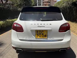Porsche Cayenne 2013 White