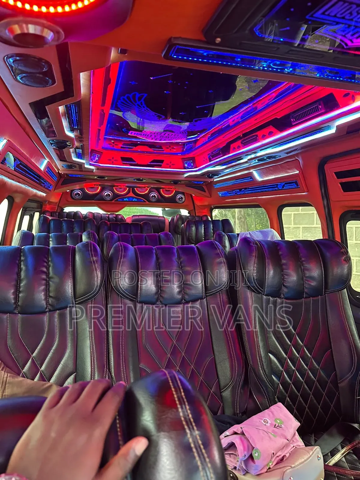 Comfortable Vans for Hire