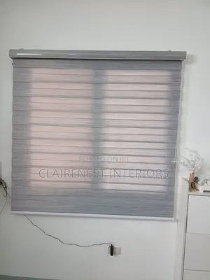 Elegant Horizontal  Blinds for Bright, Modern Rooms.