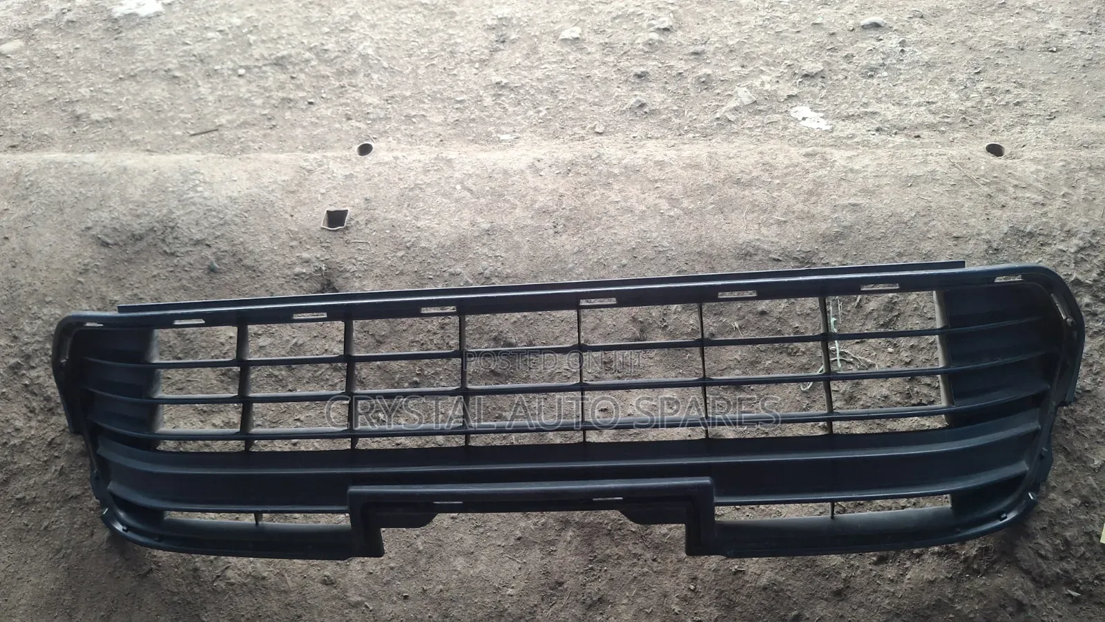 Harrier Bumper Centre Grill