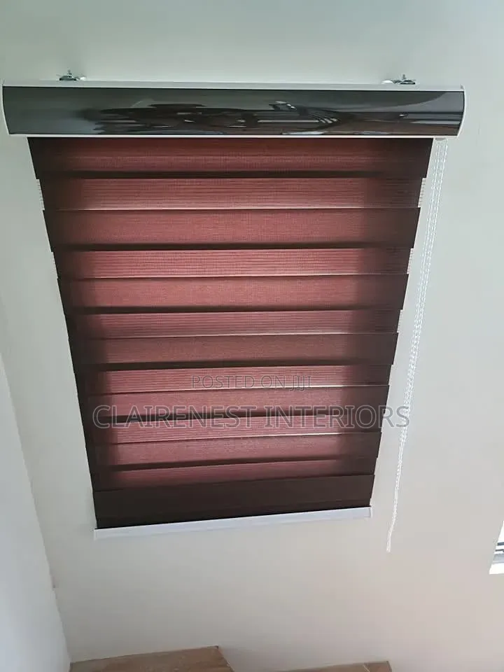 Keep Harsh Daylight Under Control in Style With Horizontal Blinds