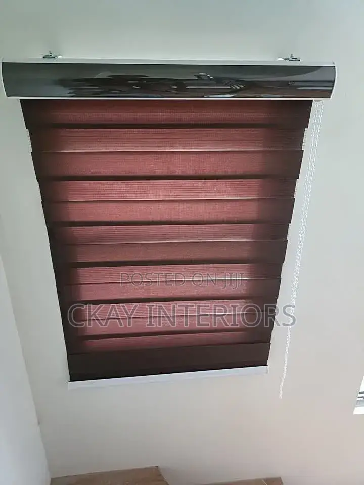 Keep Harsh Daylight Under Control in Style With Horizontal Blinds