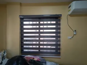 Easy Operational Horizontal Office Blinds