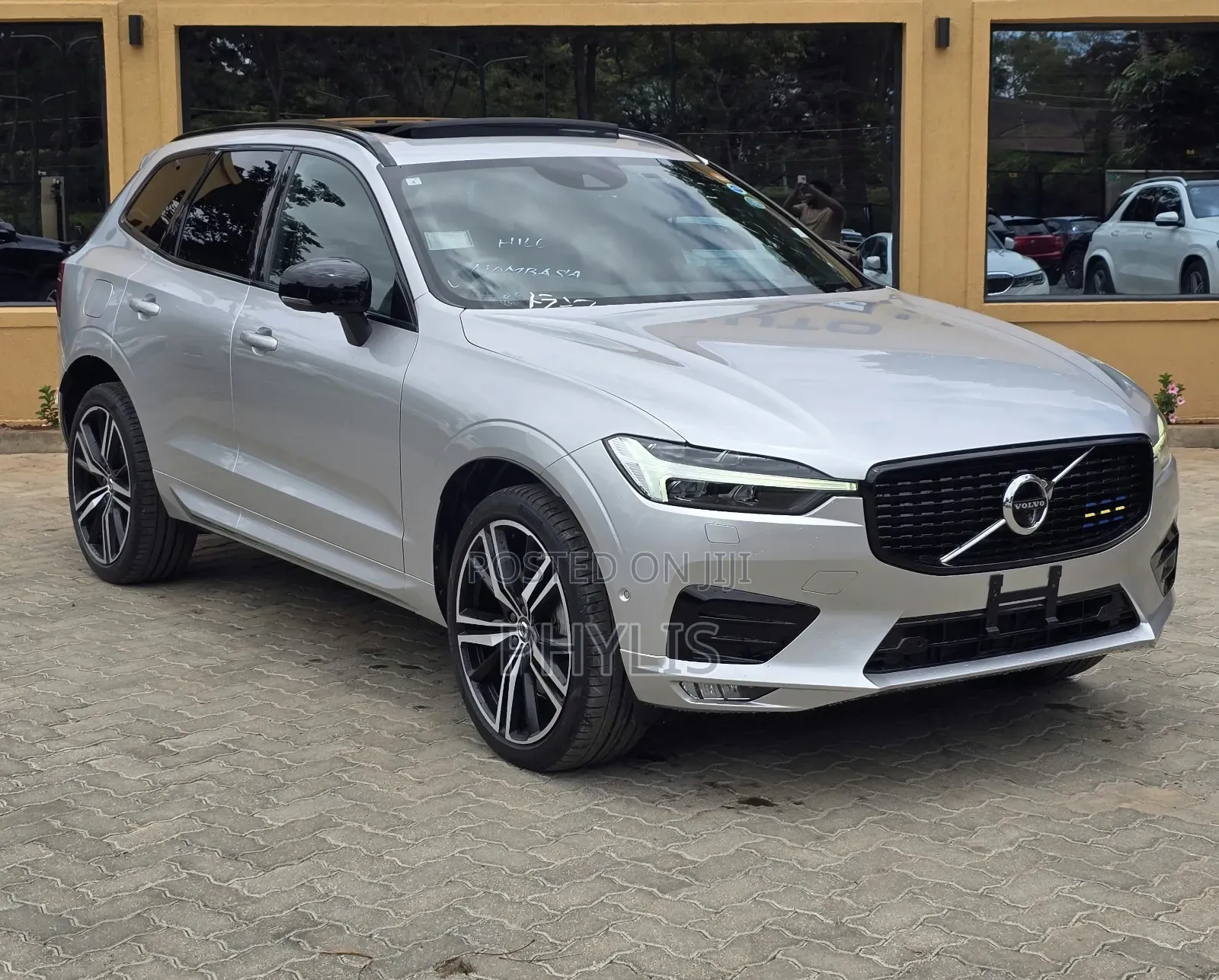 Volvo XC60 2021 Silver