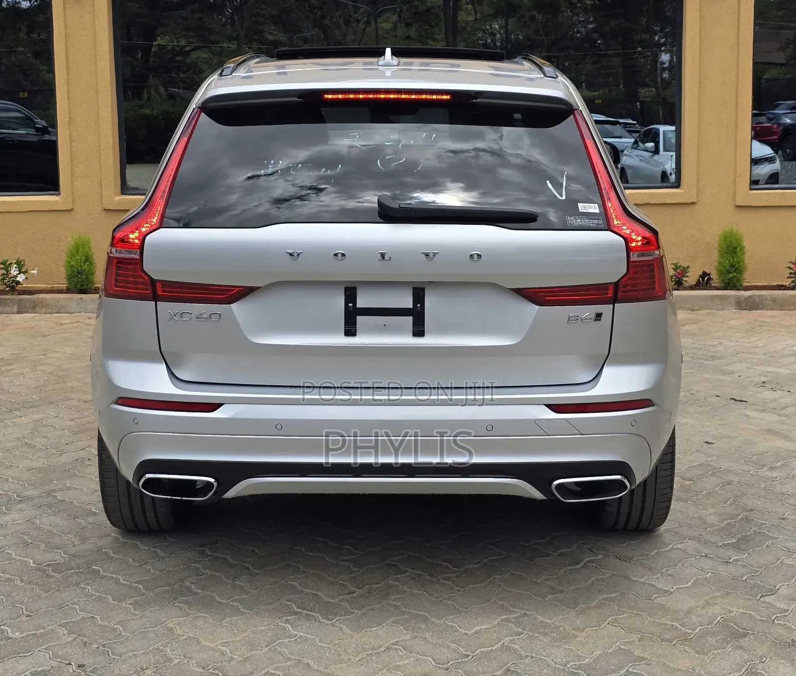 Volvo XC60 2021 Silver