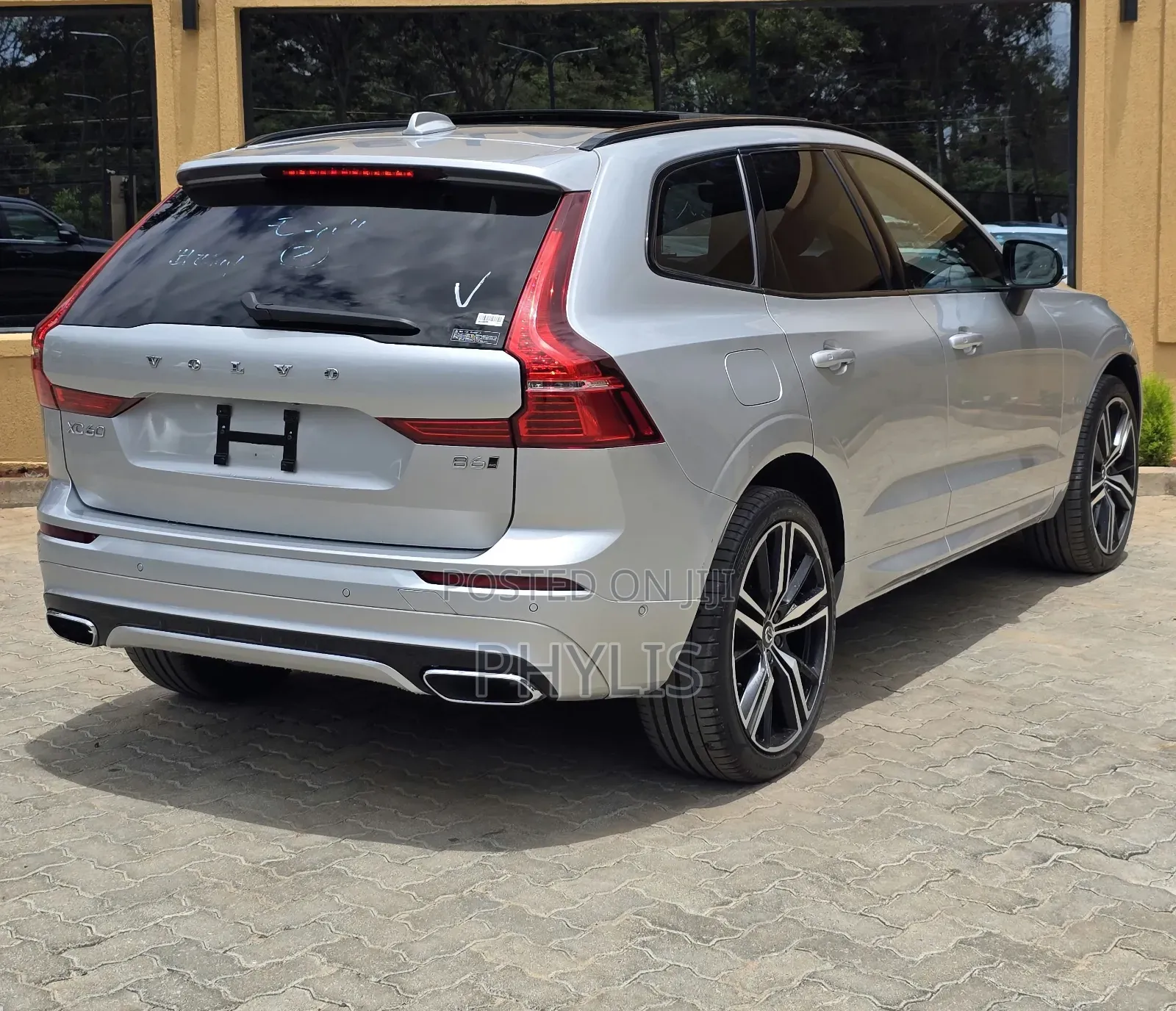 Volvo XC60 2021 Silver