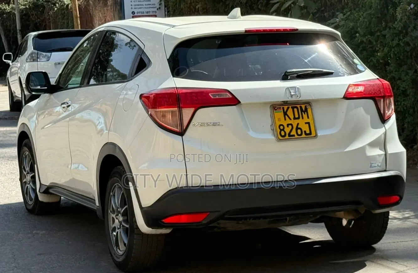 Honda Vezel 2016 White