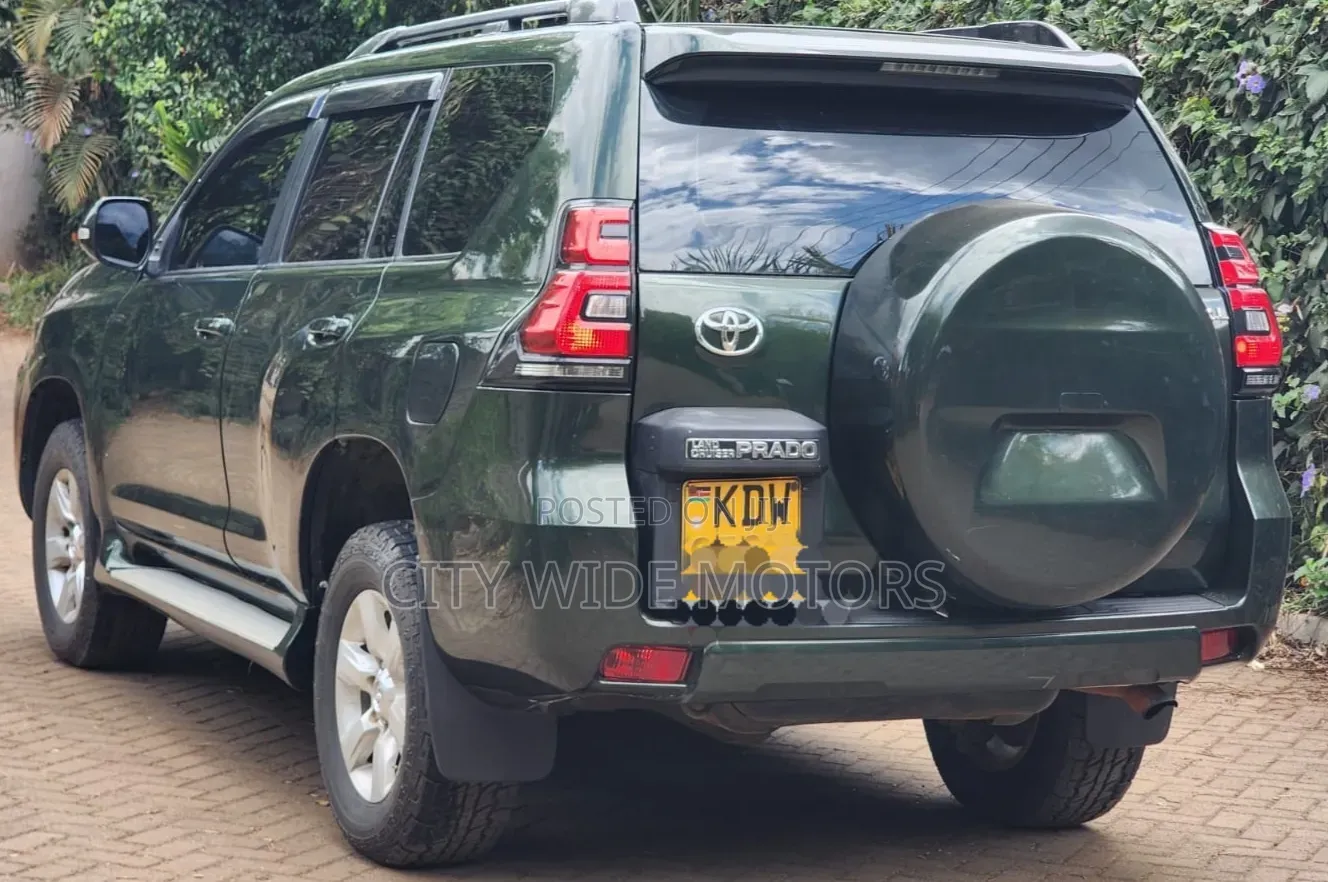 Toyota Land Cruiser Prado 2012 Green