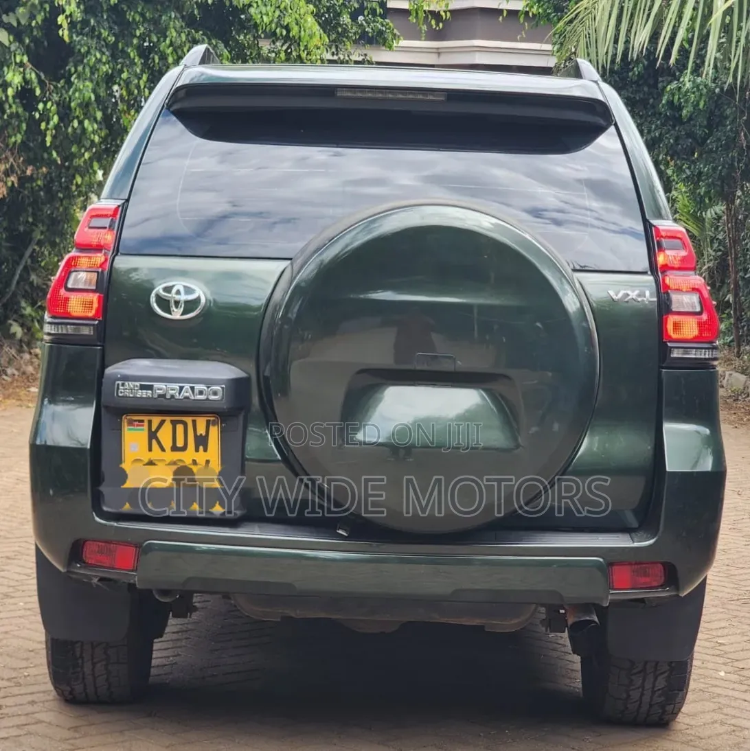 Toyota Land Cruiser Prado 2012 Green