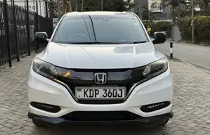 Honda Vezel 2018 White