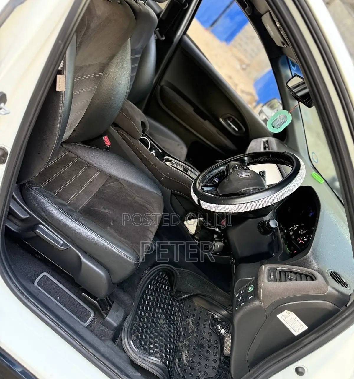 Honda Vezel 2018 White