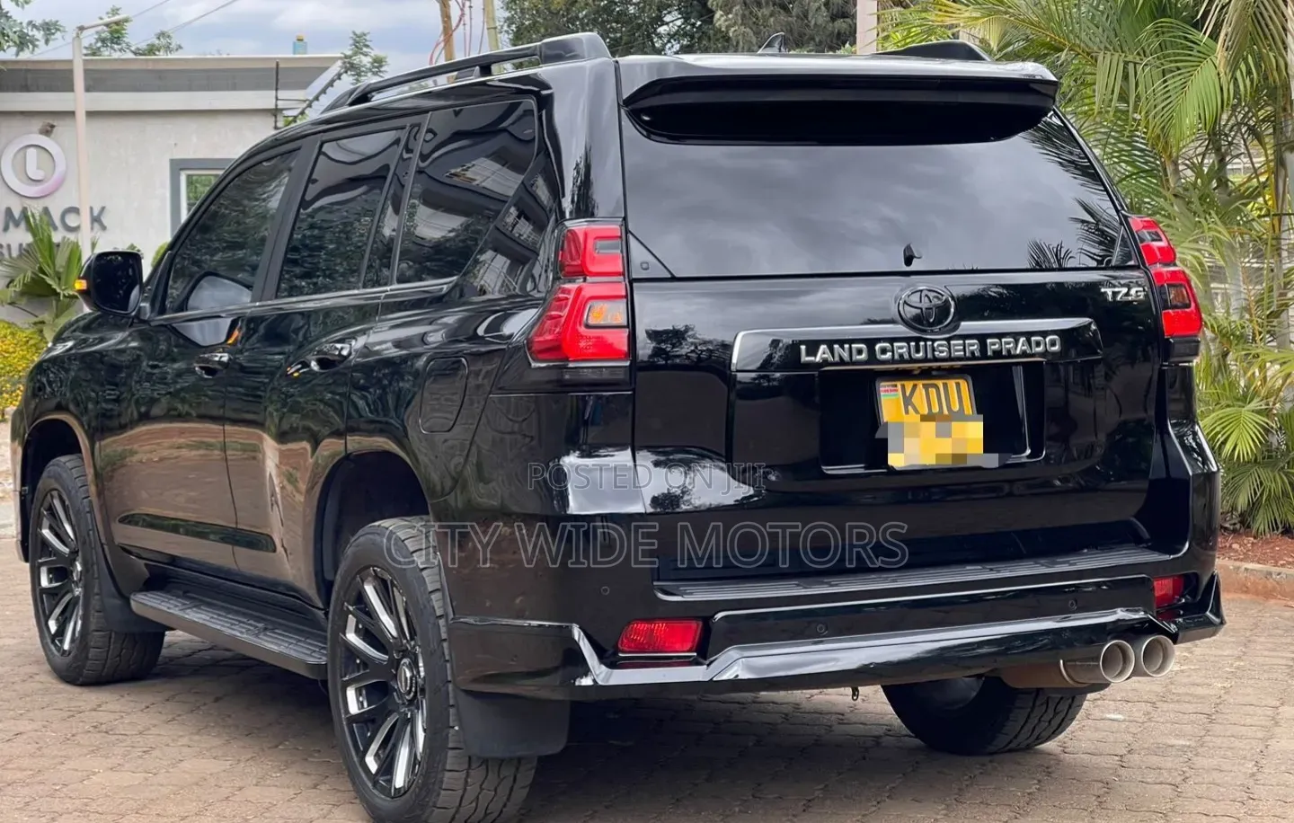 Toyota Land Cruiser Prado 2018 Black