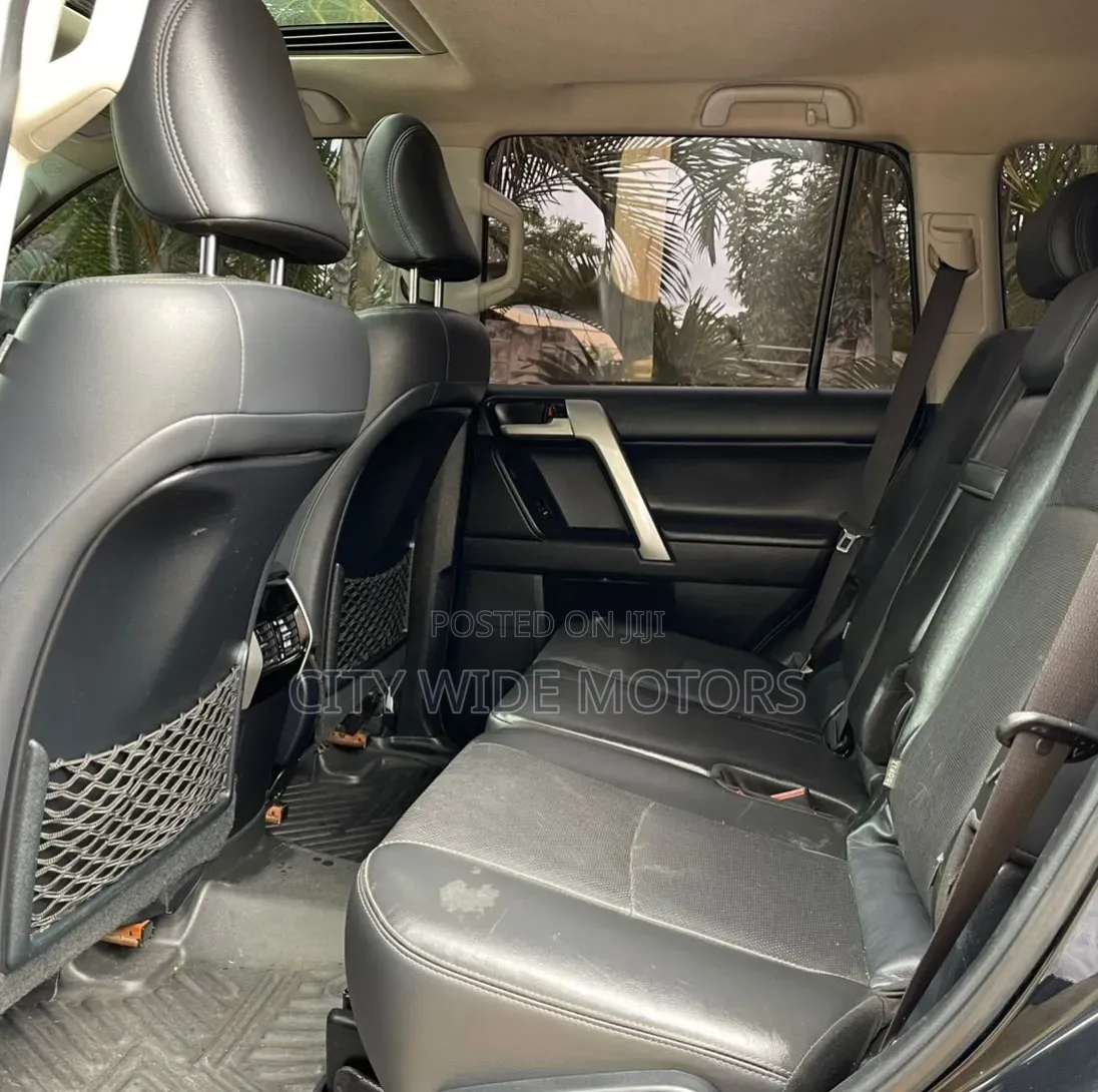 Toyota Land Cruiser Prado 2018 Black