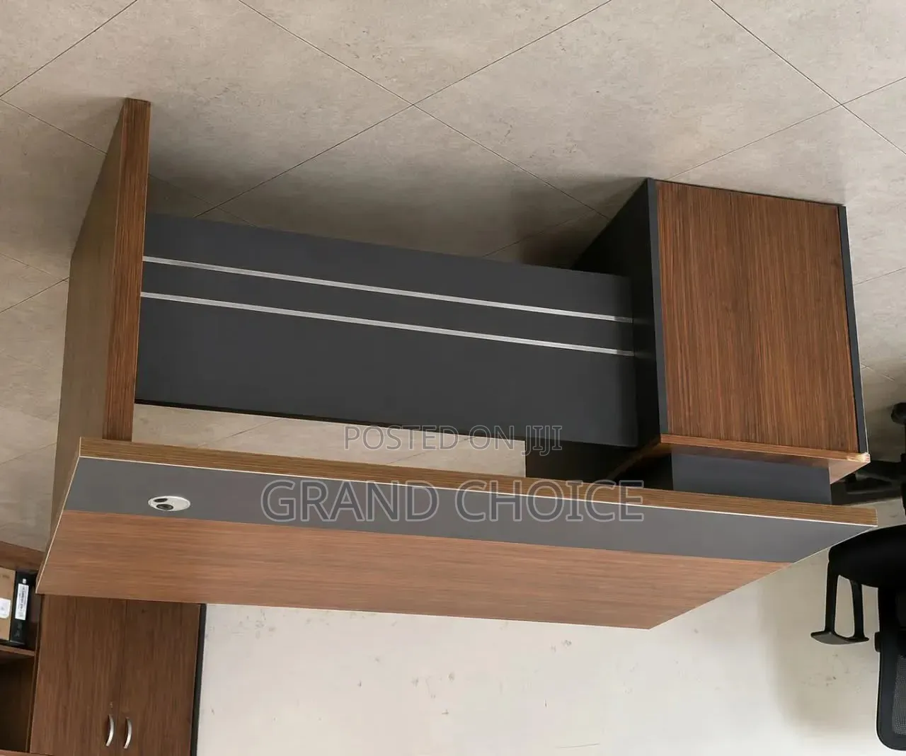 Stylish Executive Wooden Managerial Desk With Side Storage