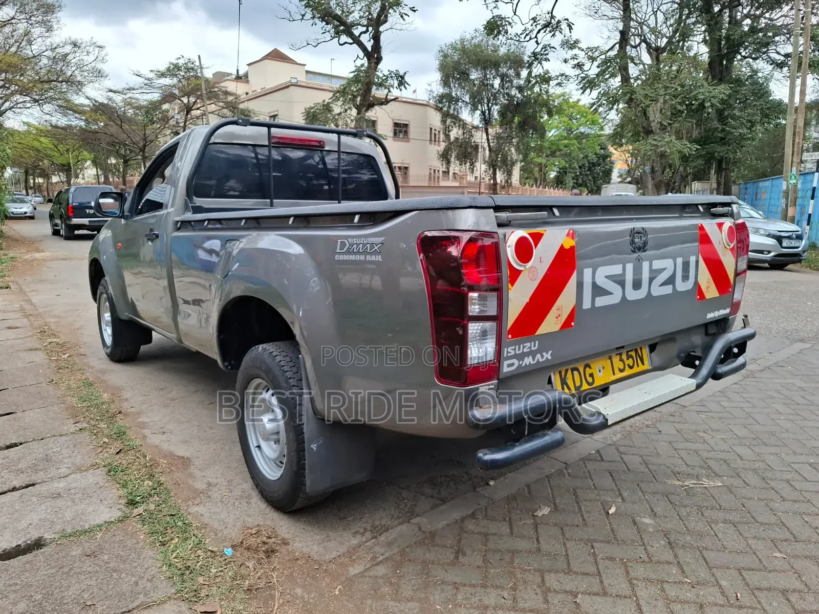 Isuzu D-MAX 2021 Brown