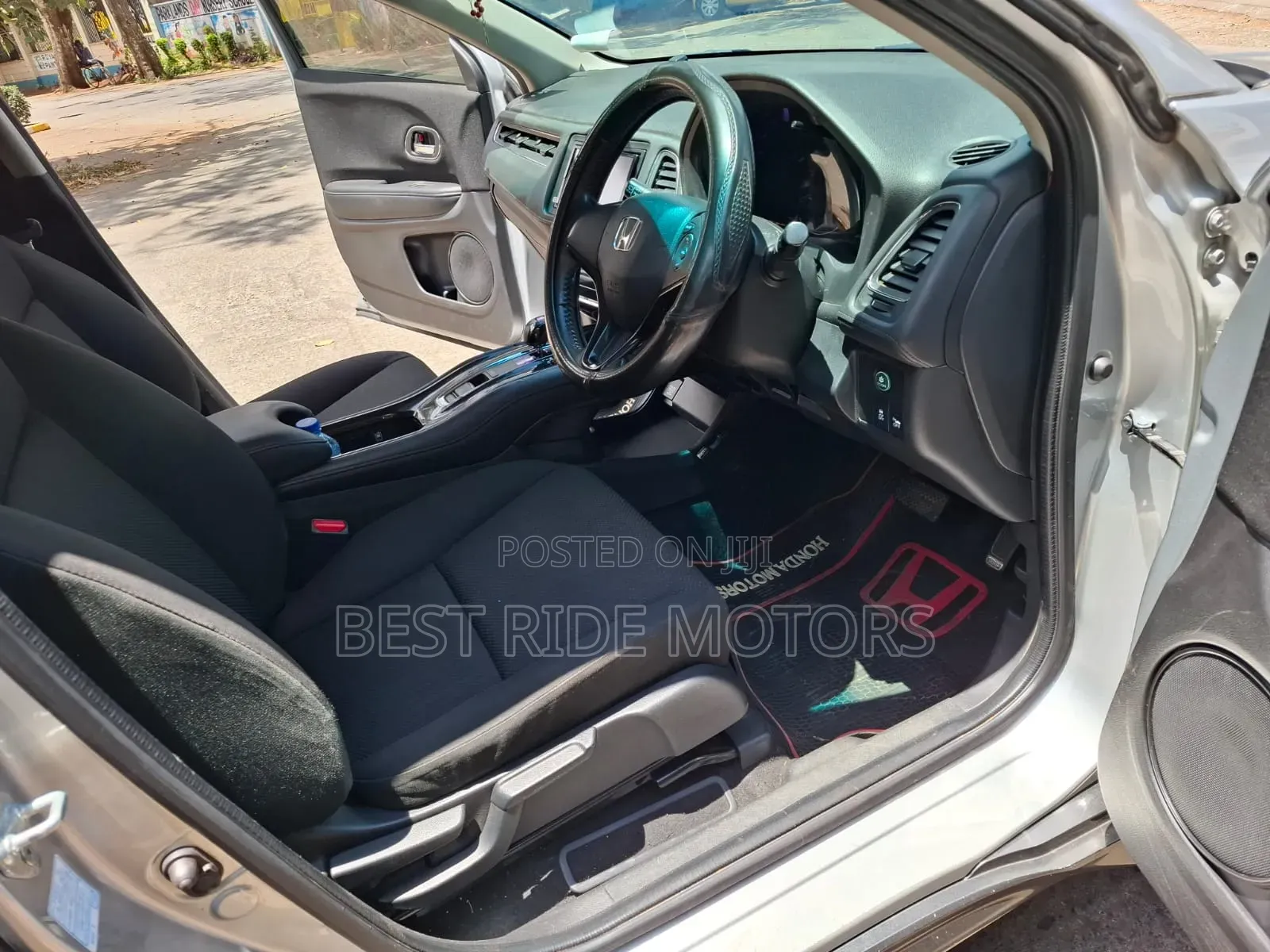 Honda Vezel 1.5 Hybrid 2WD 2016 Silver