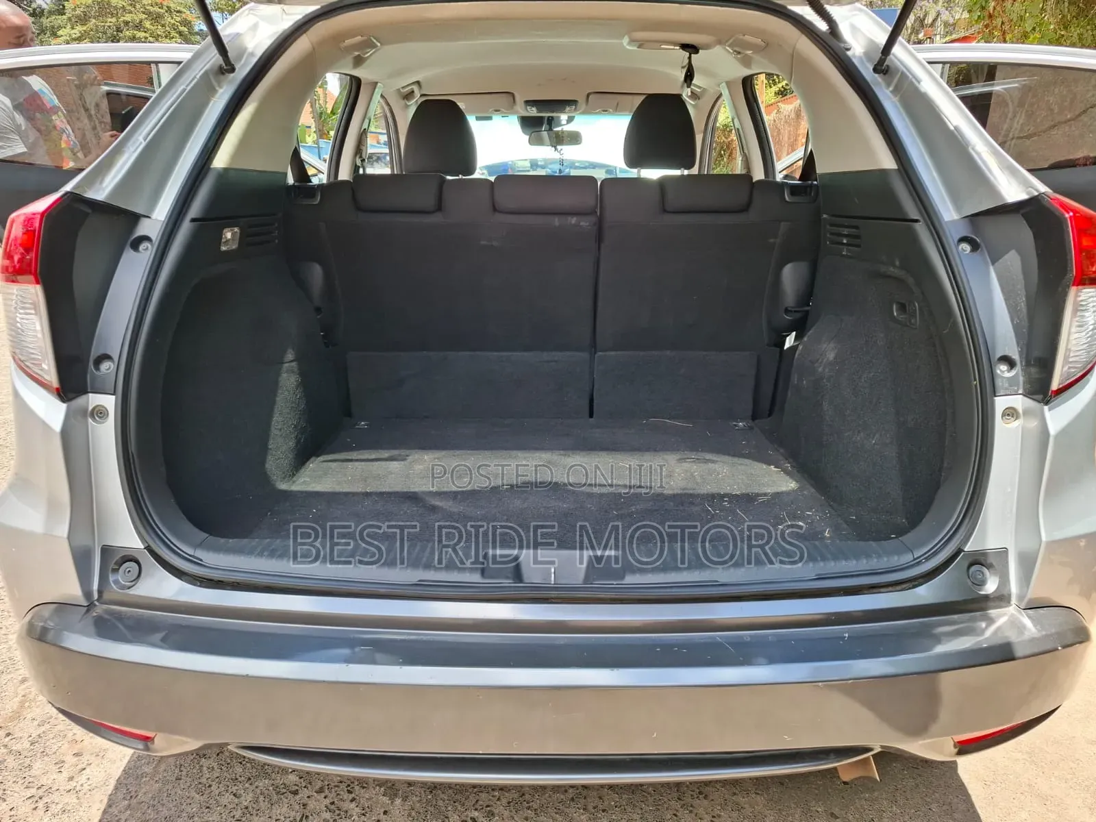 Honda Vezel 1.5 Hybrid 2WD 2016 Silver