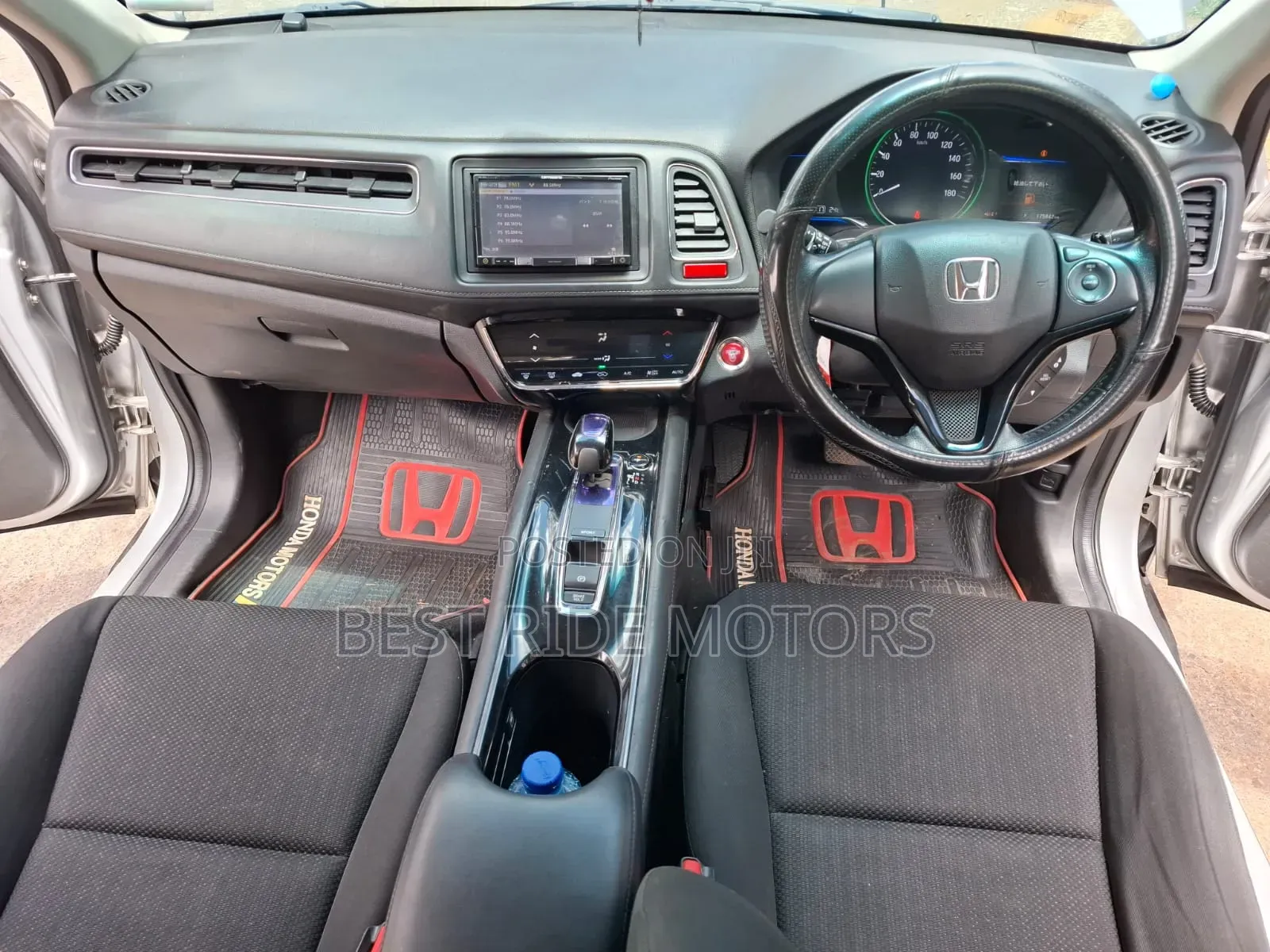Honda Vezel 1.5 Hybrid 2WD 2016 Silver