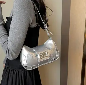 Trendy Y2K Heart Buckle Shoulder Bag - Studded Handbag