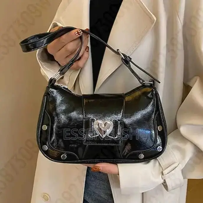 Trendy Y2K Heart Buckle Shoulder Bag - Studded Handbag