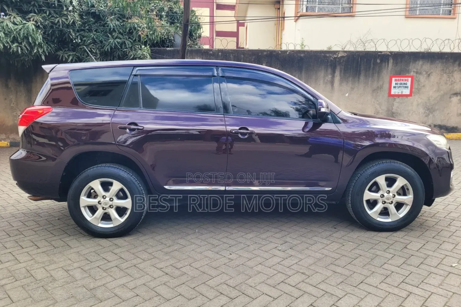 Toyota Vanguard 2011 Burgundy