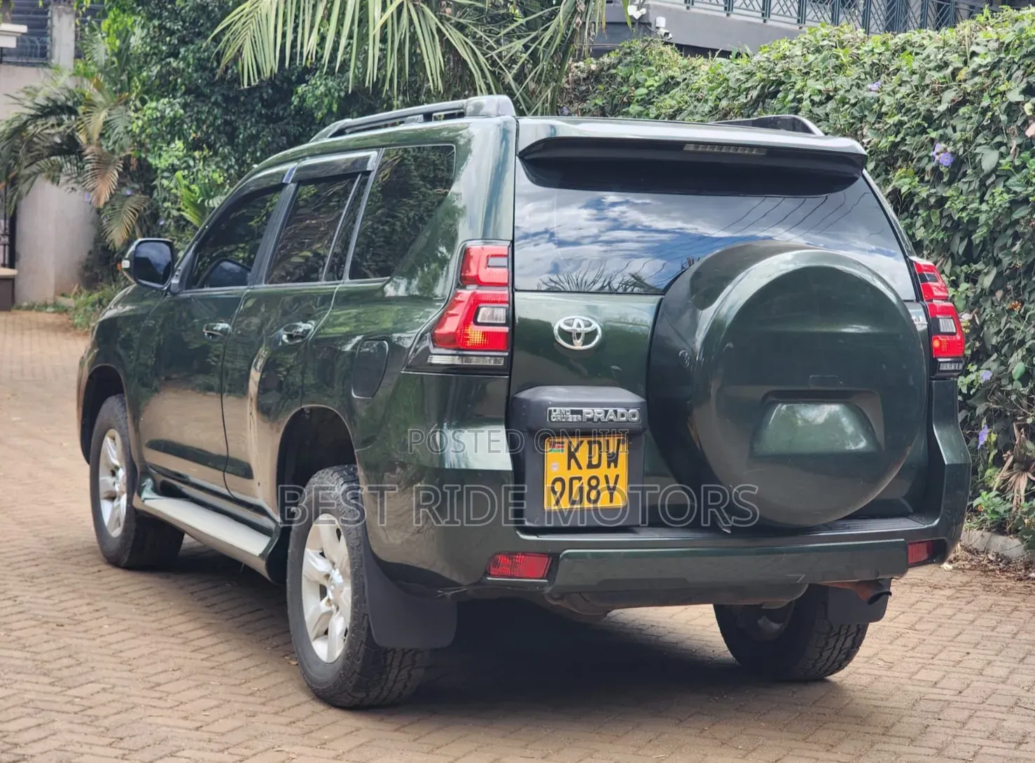 Toyota Land Cruiser Prado 3.0 D-4D (190 Hp) 7 seats 2014 Green