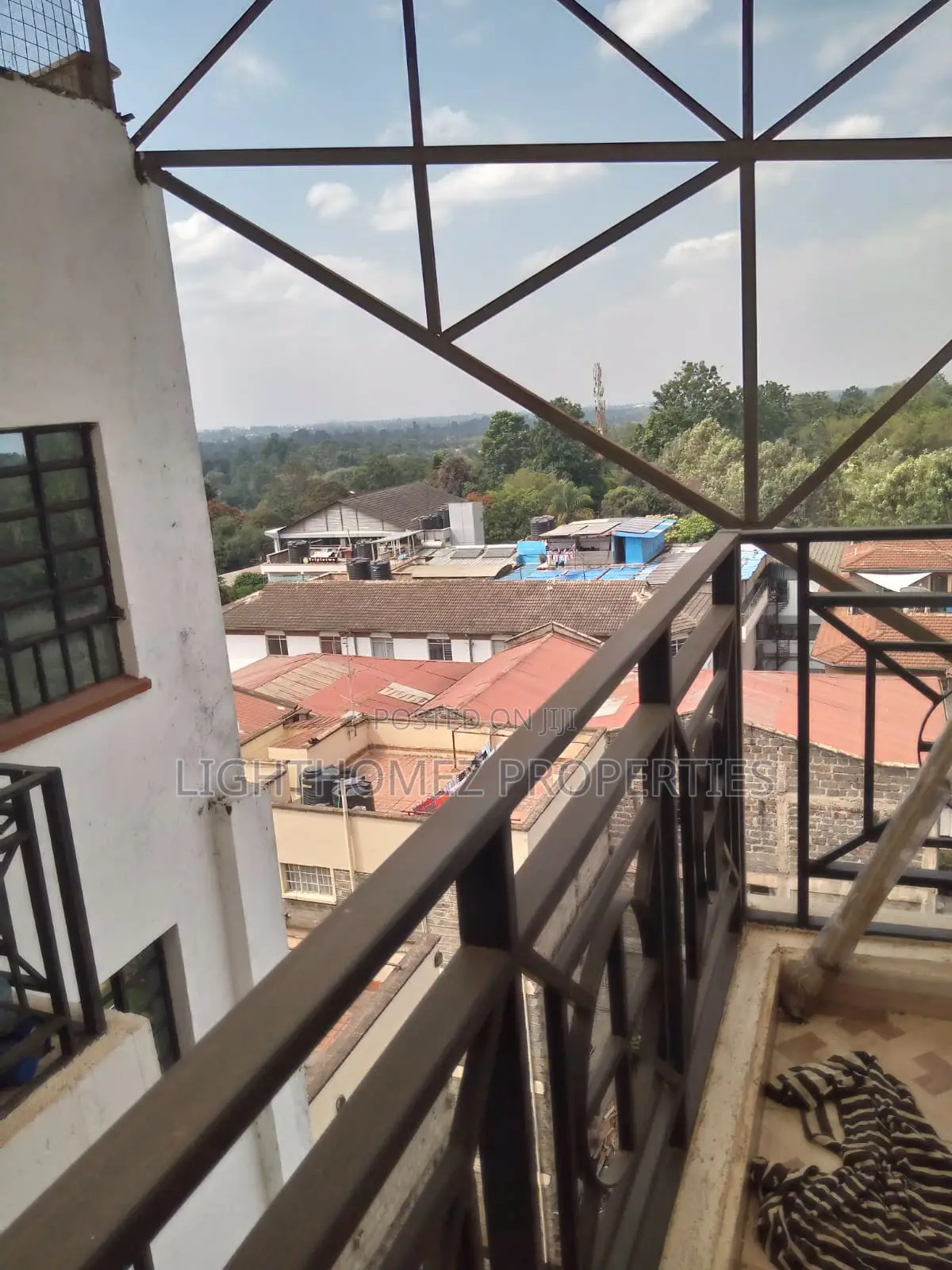 2bdrm Apartment in Loresho Off Waiyaki for rent