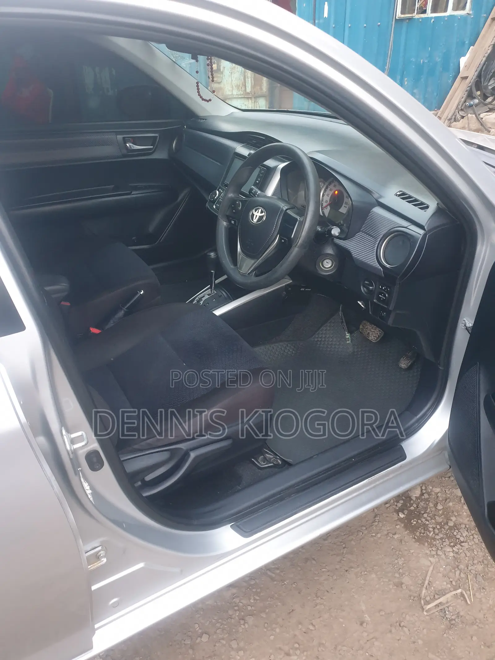 Toyota Corolla Fielder 1.5 Petrol FWD 2014 Silver
