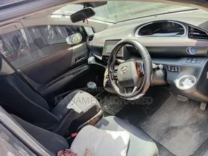 Toyota Sienta 2017 Black