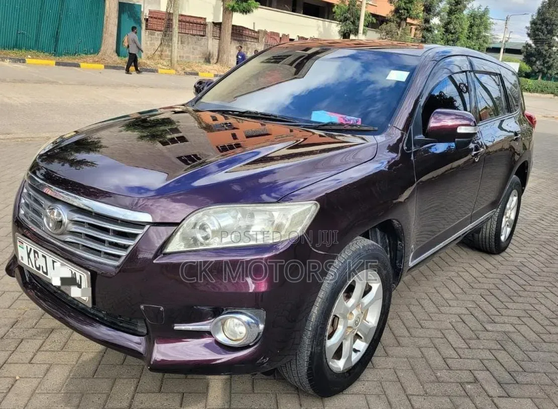 Toyota Vanguard 2011 Maroon