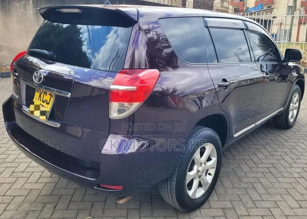 Toyota Vanguard 2011 Maroon