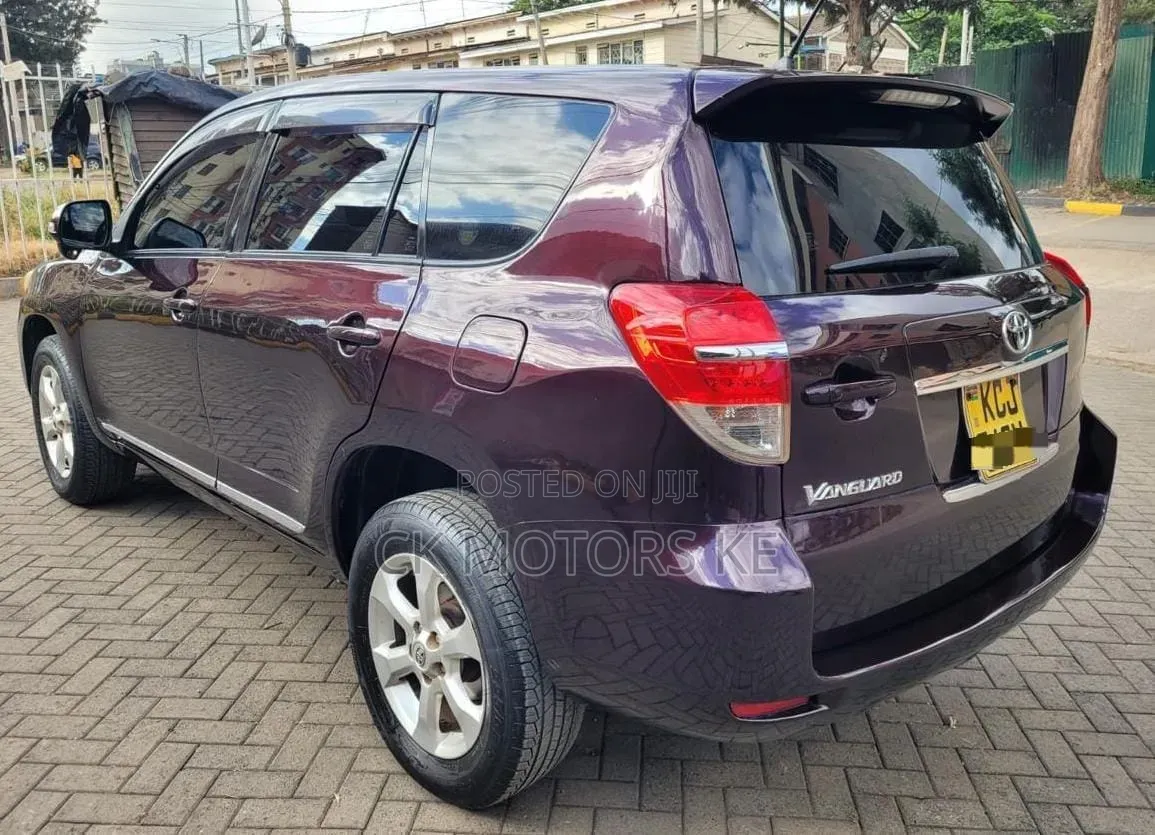 Toyota Vanguard 2011 Maroon