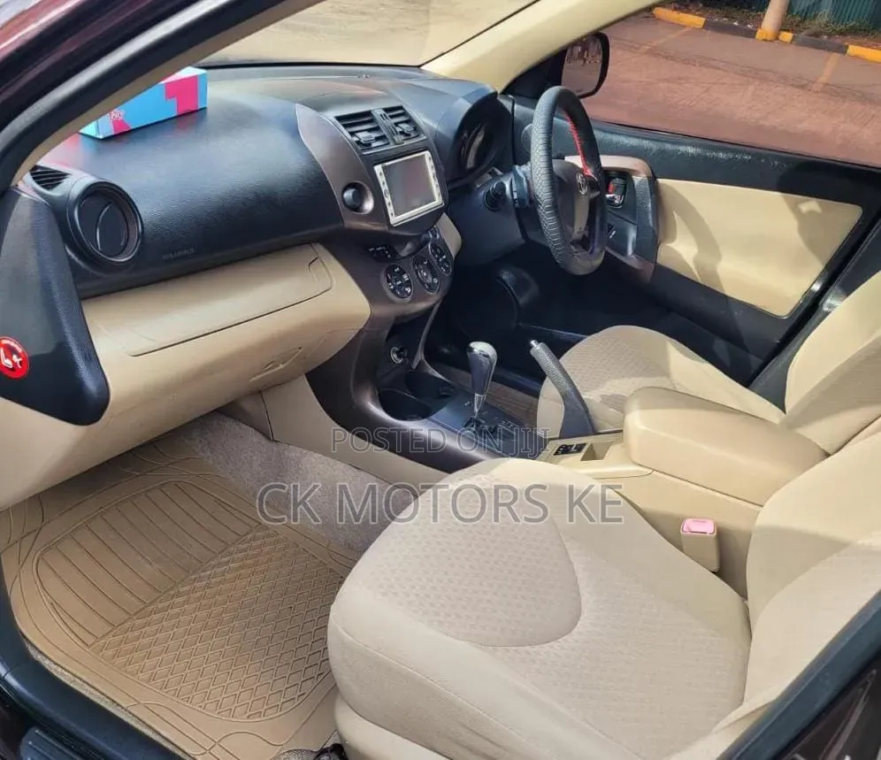 Toyota Vanguard 2011 Maroon